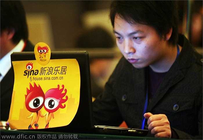 Vị trí số 6 là nhân viên kế toán. Họ được chứng nhận là chuyên gia về các dịch vụ kiểm toán. Thu nhập bình quân là trên 100.000 nhân dân tệ/năm