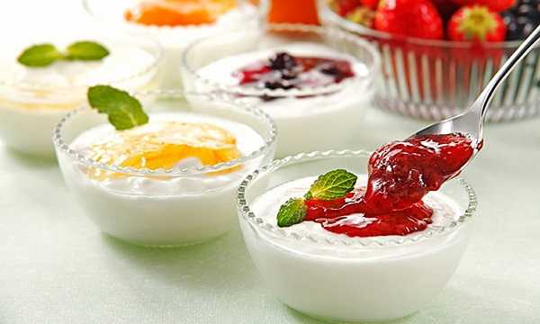 Sữa chua: Theo một nghiên cứu của Tạp chí Quốc tế về Bệnh béo phì vào năm 2005, chế độ ăn uống của canxi qua sữa chua giúp cơ thể sử dụng được chất béo lưu trữ. Do đó, nó giúp bạn đạt được một vòng eo mảnh mai hơn. 