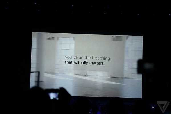 Đoạn video mở màn.