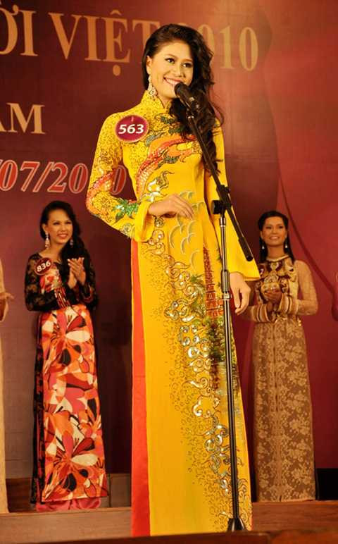 hoa hậu thi ứng xử