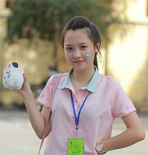 Dù cũng có những phiền toái nhất định nhưng Diệu vẫn cảm thấy rất vui khi được mọi người yêu quý và đón nhận