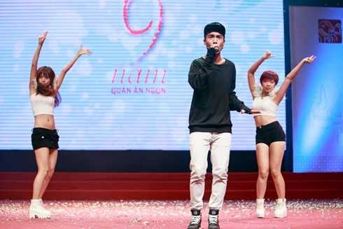 Trài tài 'Sao Mai điểm hẹn' Lê Vũ Bình khuấy động hơn 1.000 khán giả