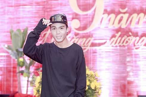 Trài tài 'Sao Mai điểm hẹn' Lê Vũ Bình khuấy động hơn 1.000 khán giả