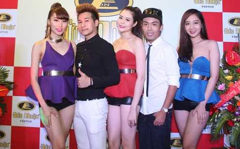 Hoàng Hải, Lê Vũ Bình mừng Quang Hà làm ông chủ