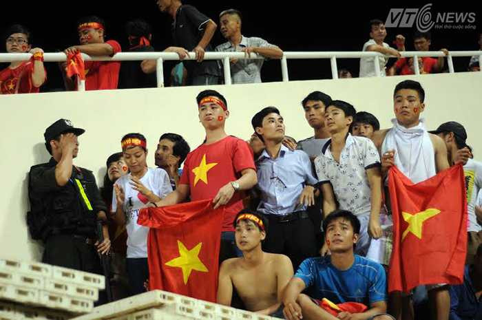 Khán giả không có chỗ ngồi