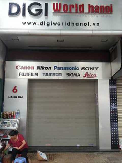 cửa cuốn, cửa hàng thiết bị ảnh, Hà Nội