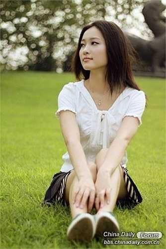 Hu Yiwen – Học viện Mỹ thuật Trung Ương.