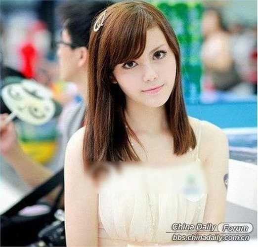 Yi Lisha – Học viện Nhà hát Thượng Hải.