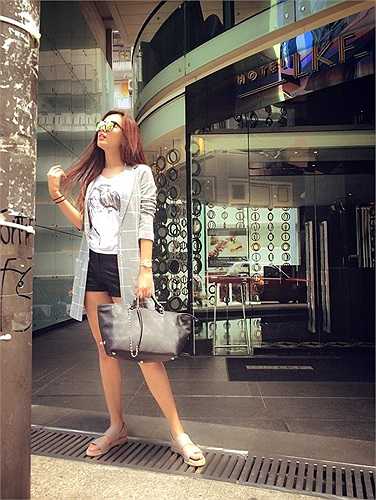 Mai Phương Thúy chia sẻ ảnh đi du lịch nước ngoài.