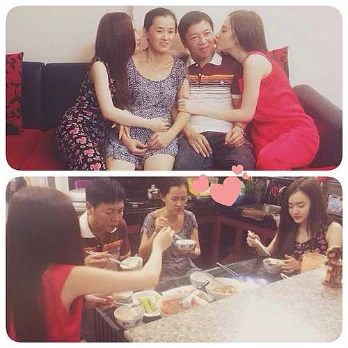 Hai chị em Angela Phương Trinh hạnh phúc khi cả gia đình cùng quây quần.