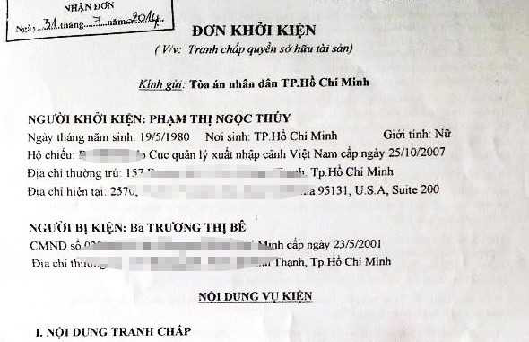 Siêu mẫu kiện mẹ ruột ra tòa đòi 5 biệt thự