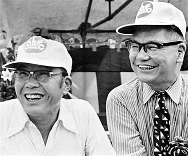 Vào tháng 9/1946, trong một chuyến viếng thăm nhà bạn bè, Honda nảy ra ý tưởng sản xuất những mô hình động cơ nhỏ dành cho những chiếc xe đạp. Thực tế, Nhật Bản cũng đã sản xuất được xe máy tay ga, nhưng chúng có giá rất cao và rất ít người có thể mua được. Cuộc gặp gỡ định mệnh này chính là cơ sở cho sự ra đời của tập đoàn Honda sau này, với thành công từ chiếc xe máy 2 thì dung tích 50cc và đỉnh cao là sự ra đời của chiếc Dream huyền thoại (ra đời năm 1949 với tên gọi đầu tiên là Honda Model D