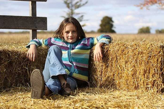 Sự nổi tiếng bất ngờ của Zoe khiến độc giả nhớ đến câu chuyện của Sammy Griner - cậu bé được mẹ chụp ảnh trên bãi biển và trở thành Success Kid - biểu tượng của sự tự tin nổi tiếng toàn thế giới. 