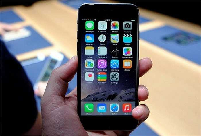 Tung các chương trình, chiến dịch hút khách hàng bằng sản phẩm mới chưa ra thị trường có vẻ như là điều 'điên rồ' nhất từ trước đến nay của nhiều nhà mạng. 