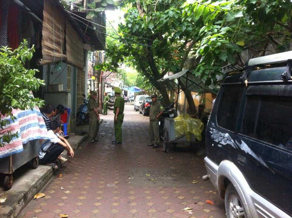 Toàn cảnh vây bắt tên cướp tấn công khống chế con tin