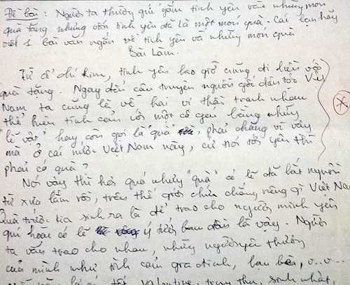 Bai van kinh Rayban, xe SH gay sot