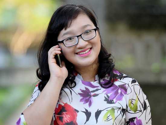Nguyễn Đức Tâm An là Thủ khoa được Viettel tặng SIM, điện thoại khi mới vào trường, cô bạn này vẫn giữ số đó cho tới khi ra trường và trở thành thủ khoa kép.