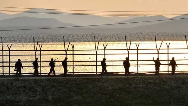 Cố bơi đến Triều Tiên gặp Kim Jong-un, một người Mỹ bị bắt