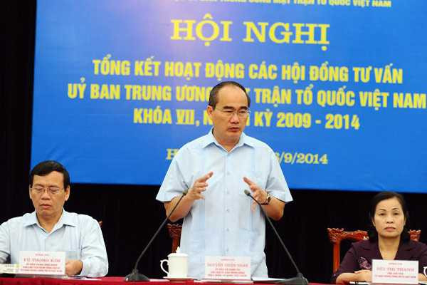 Không thể ngồi trong 4 bức tường phán 'tào lao'