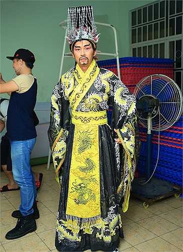Trong chương trình 'Ơn giời! Cậu đây rồi!', với vai trò giám khảo, Hoài Linh cũng tham gia vào phần thử thách các nghệ sỹ.