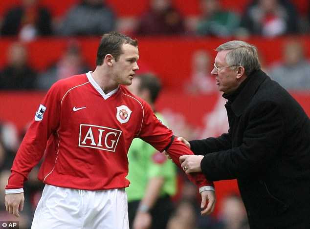 Rooney không thể quên tháng ngày được Sir Alex dìu dắt