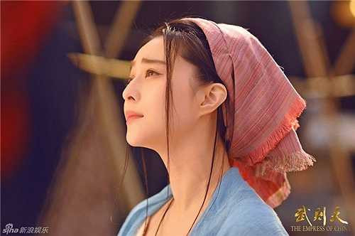 Ngoài vai trò của một diễn viên chính, Phạm Băng Băng còn là nhà sản xuất của bộ phim. Phim có sự quy tụ của rất nhiều người đẹp nổi tiếng như Trương Hằng, Trương Định Hàm, Trương Hinh Dư, Châu Hải My....