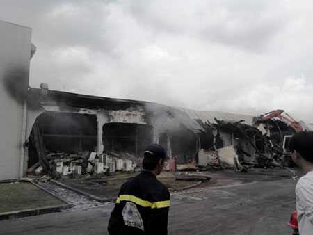 Cháy dữ dội ở Bình Dương: Đưa lao động ra Bắc Ninh