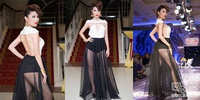 Kết hợp hai màu trắng đen nhưng chiếc đầm không hề đơn điệu mà còn giúp chủ nhân phô diễn cơ thể hoàn hảo của mình: Vòng một căng tràn, lưng ong quyến rũ, đôi chân dài miên man.