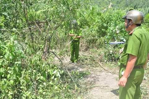 Đà Nẵng, Cưa đầu đạn, hai người chết, không toàn thây, nổ lớn, bom mìn