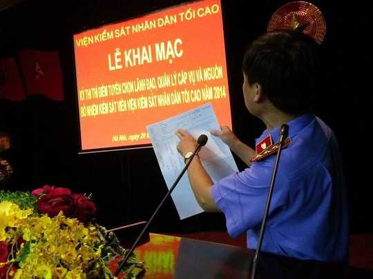 Hồi hộp thi tuyển lãnh đạo và kiểm sát viên VKSND Tối cao