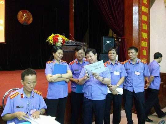 Hồi hộp thi tuyển lãnh đạo và kiểm sát viên VKSND Tối cao