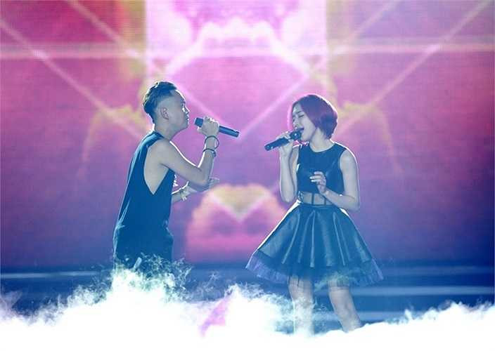 Trong đó đặc biệt nhất là tiết mục 'Người ấy' song ca cùng Tâm Tít và 'Từ nay về sau'. 