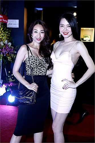 Ca sỹ Lều Phương Anh cũng có mặt tại sự kiện.