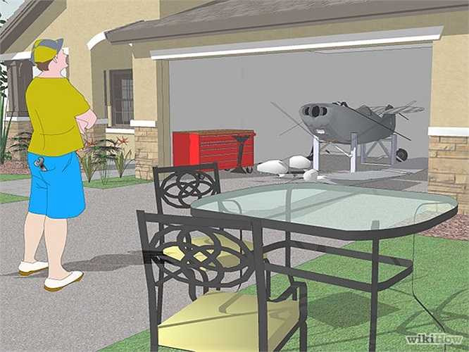 Bước 11: Chọn một địa điểm có mái che đủ rộng để dựng lên khung thân máy bay, phía trước có sân để khi cần thử ngoài trời có thể kéo máy bay ra sân.