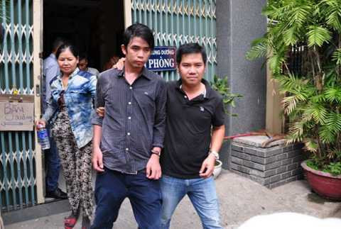 Đà Nẵng, nam thanh niên, đòi nhảy lầu, tự tử, giải cứu, căng thẳng