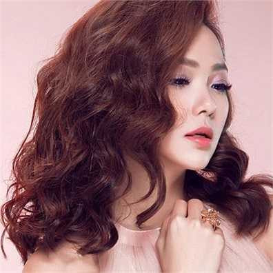 Minh Hằng lộng lẫy thực hiện bộ ảnh cho album mới ra mắt.