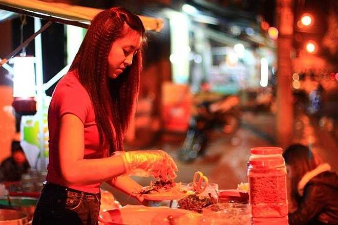 Cô cũng nhận khá nhiều lời mời làm người mẫu ảnh, quảng cáo nhưng cô đều từ chối vì chỉ muốn chăm lo cho gia đình. Ảnh: Đời Sống Pháp Luật.