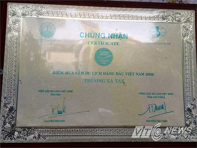 Chứng nhận thương xá Tax là nơi mua sắm hàng đầu tại Việt Nam 