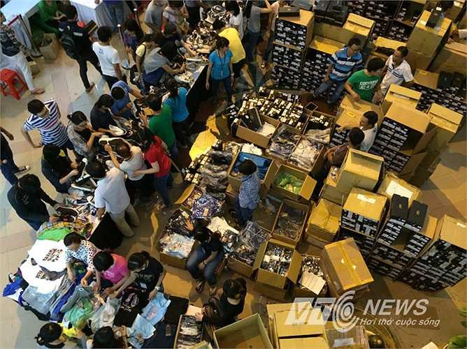 Nhiều tiểu thương gắn bó lâu năm với tòa nhà đều bày tỏ sự tiếc nuối