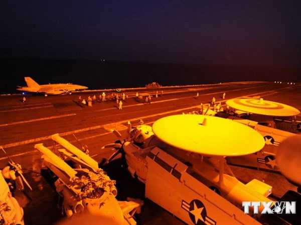 Mỹ tiếp tục không kích, ít nhất 5 dân thường thiệt mạng