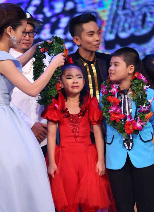 Bước nhảy hoàn vũ nhí