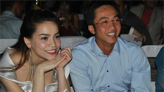 Vậy là đám cưới đã thực sự diễn ra nhưng cô đã giấu diếm. Đến khi không giấu được nữa thì mới công khai.