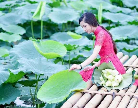 Vẻ đẹp của nữ tình nguyện viên 9X khiến không ít chàng trai và đặc biệt là các thành viên của các CLB tình nguyện khác 'đổ rầm rập'.