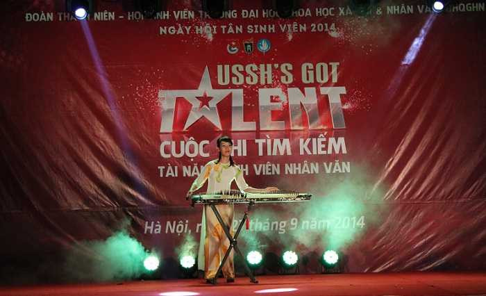 Ngắm trai tài gái sắc trường ĐHKHXH-NV