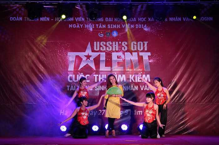 Ngắm trai tài gái sắc trường ĐHKHXH-NV