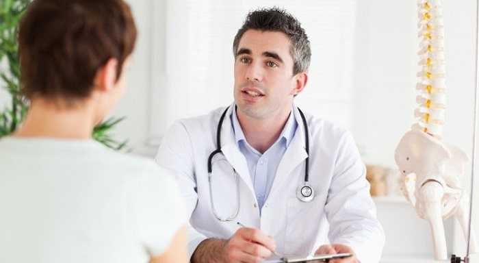 18. Nếu các triệu chứng ở tinh hoàn diễn ra quá mức chịu đựng (quá đau), hay diễn tiến kéo dài, bạn nên đến ngay cơ sở y tế để được thăm khám và điều trị thích hợp nhằm đảm bảo giải quyết tốt tình trạng chấn thương cũng như các biến chứng về sau. 