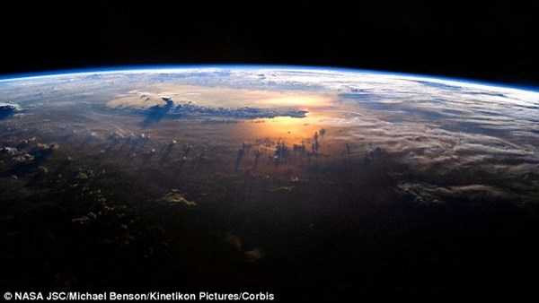 Ảnh chụp Thái Bình Dương từ ngoài không gian