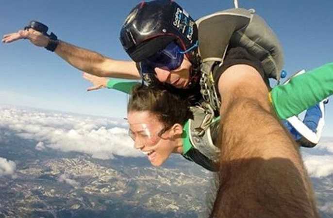 Ngoài ra, những bức ảnh được chụp khi đang chơi thể thao cũng được đánh giá là rất nguy hiểm và khó có thể thực hiện.