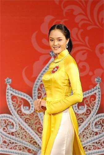 Hoàng Anh cũng từng đại diện Việt Nam tham dự Hoa hậu Trái đất 2013 nhưng không giành được giải thưởng. 