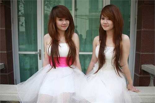 Gia đình em không có ai theo nghệ thuật cả nhưng khi biết ý định của hai chị em thì mọi người rất ủng hộ bọn em đi theo con đường trở thành diễn viên múa chuyên nghiệp.